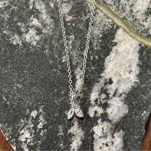 NWT Silver Leaf Pendant Necklace